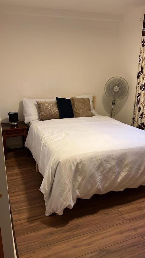 Smalinz Homes Finchley London Kültér fotó