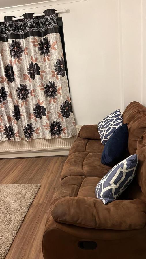 Smalinz Homes Finchley London Kültér fotó